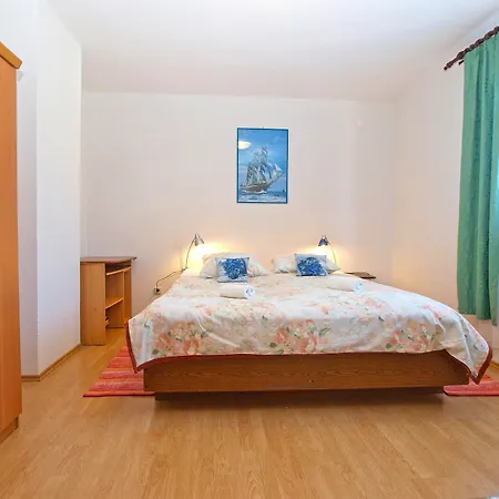 Apartment Jacqueline 1227
